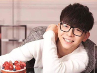 爱豆吃瓜娱乐酱张晚意,爱豆吃瓜娱乐酱，揭秘娱乐圈幕后故事