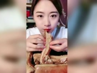 娱乐吃瓜酱女生自由,揭秘女生自由生活的秘密花园